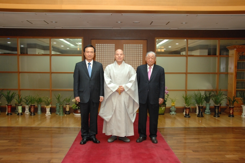 2011.10.07_임태희 비서실장,권익현 한나라당 상임고문 예방